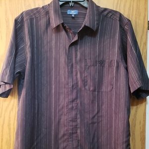 Men's short sleeve black/gray button up shirt with front pocket. Never worn
